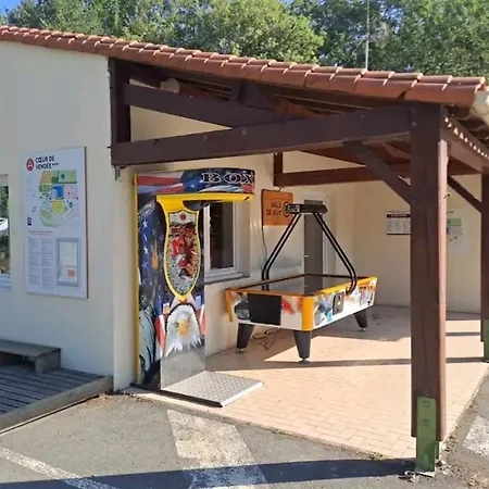 אתר קמפינג Mobil 6 Personnes 3 A 25 Min Puy Dufou La Boissiere-de-Montaigu